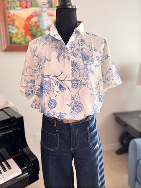 Brand New Blue Floral Short-Sleeve Button-Up Shirt for Women